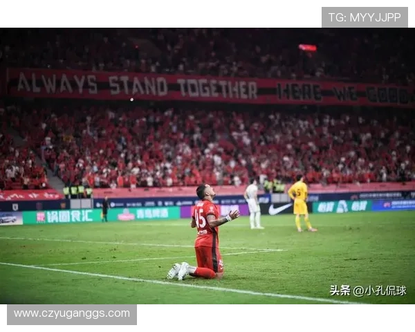 东体:海港全力以赴拼尽最后一搏 莱昂纳多似被顶伤成焦点 东体:海港全力以赴拼尽最后一搏 莱昂纳多似被顶伤成焦点